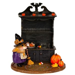 M-674b_ halloween Curio purple
