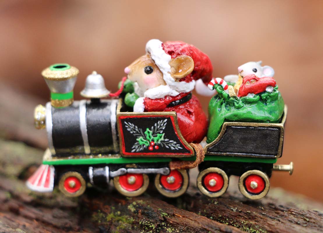 M744 The Ornament Express