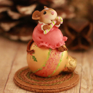 LTDM760a Holiday Charm gold LTDM760a Holiday Charm gold